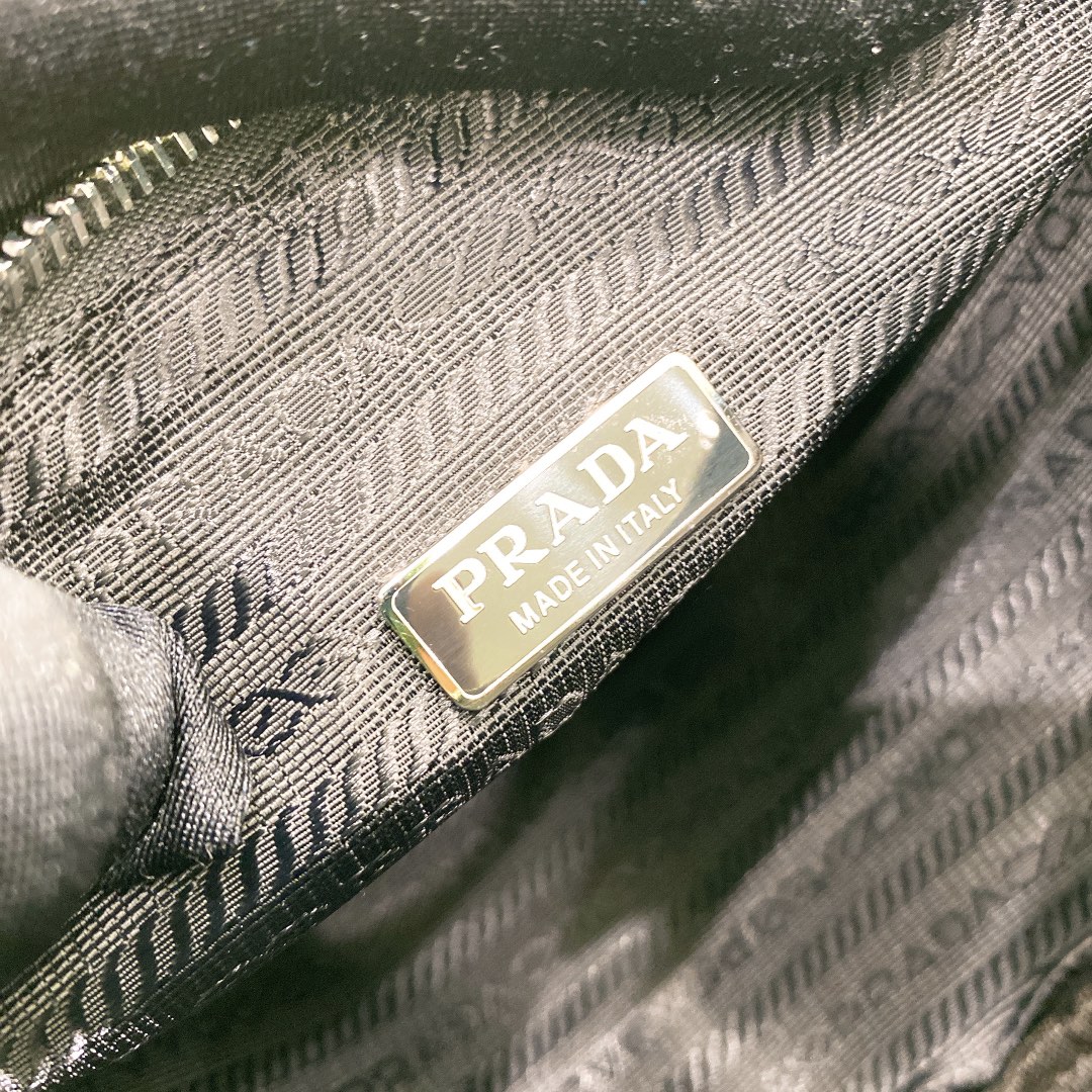 handbags prada 1BH190 26*14*12 - vstockx