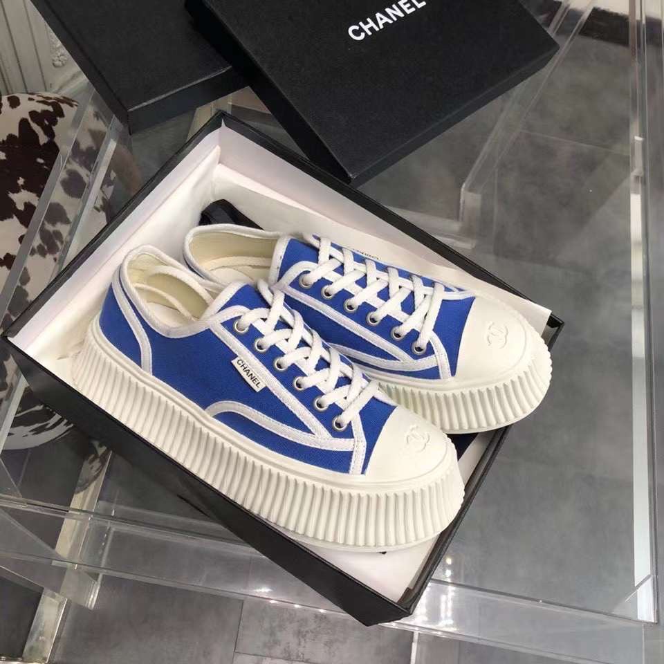 Chanel Platform Sneaker 31 - vstockx