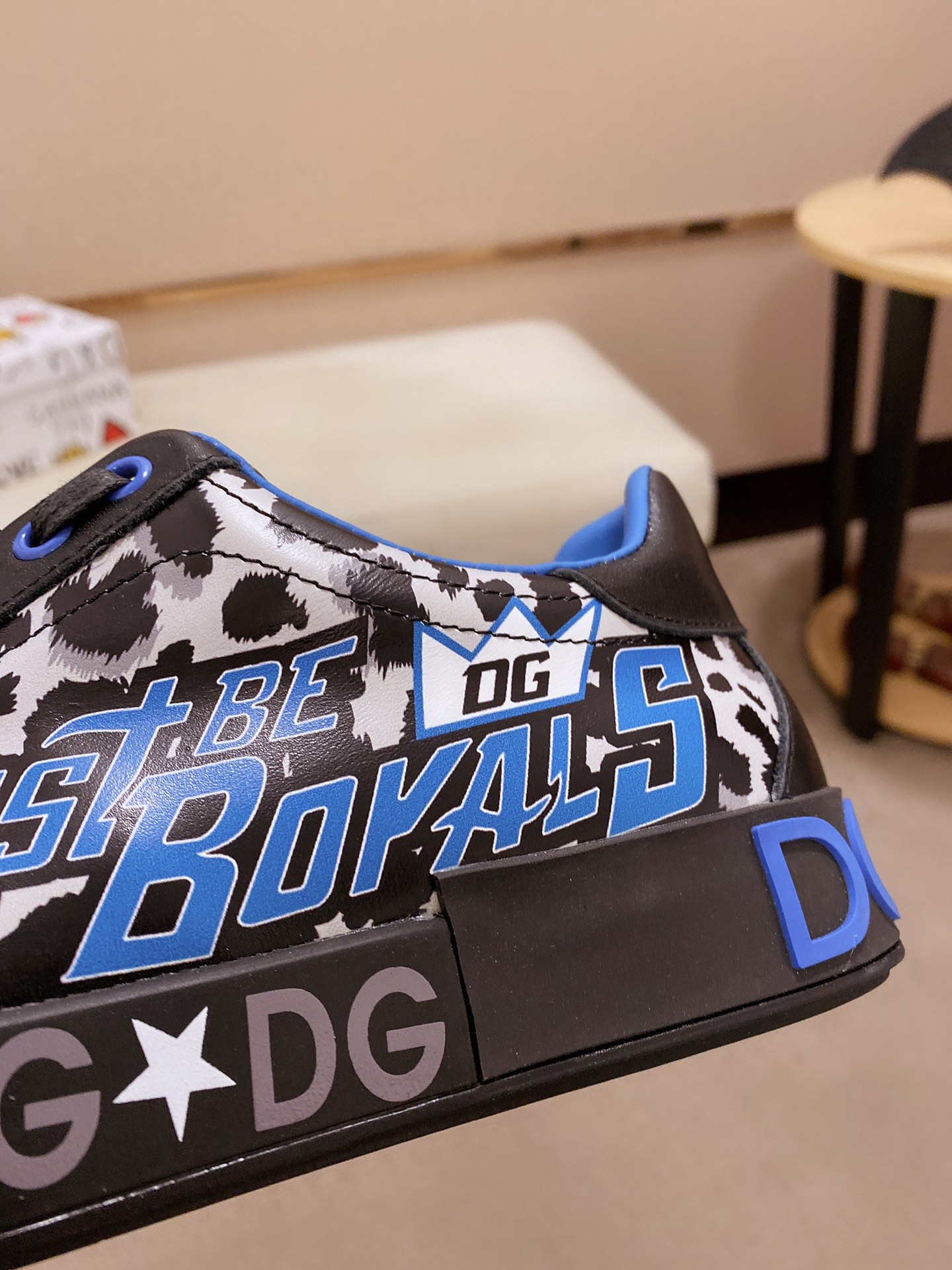 Dolce & Gabbana Low Tops Sneakers 133 - vstockx