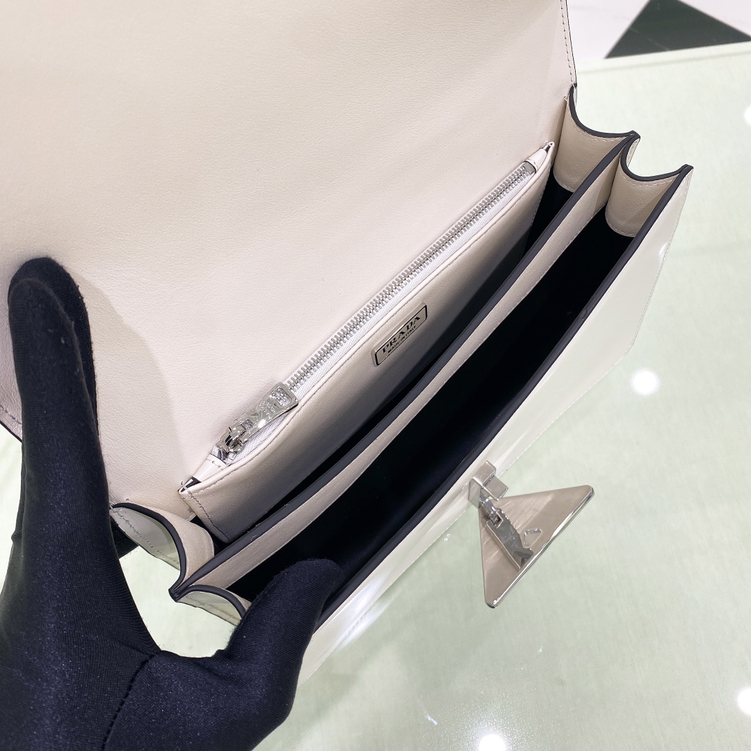 handbags prada 1BD321 24*15*6 - vstockx