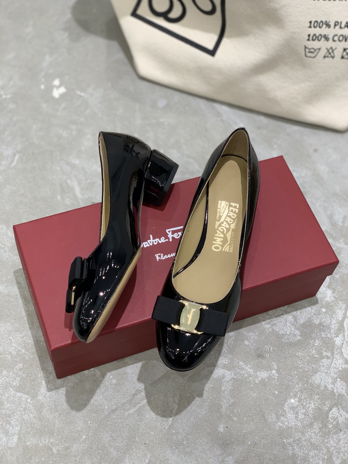 Salvatore Ferragamo Heel 6 - vstockx