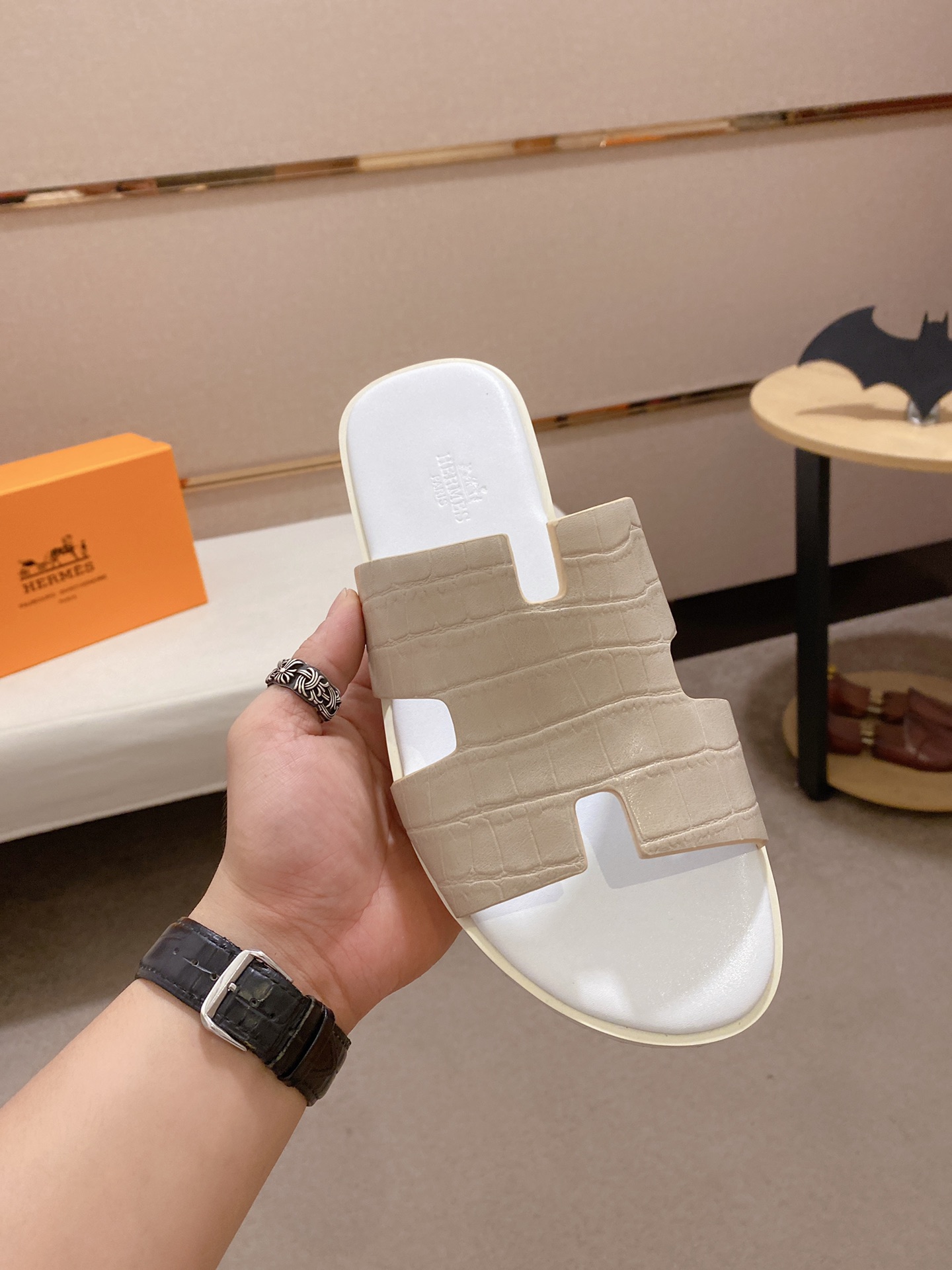 Hermes Sandals 7 - vstockx