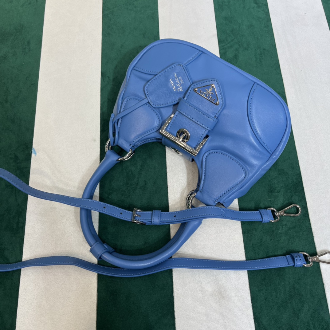 Handbags Prada PRADA PASSAVELA 1BA381 size:23x16x9 cm - vstockx