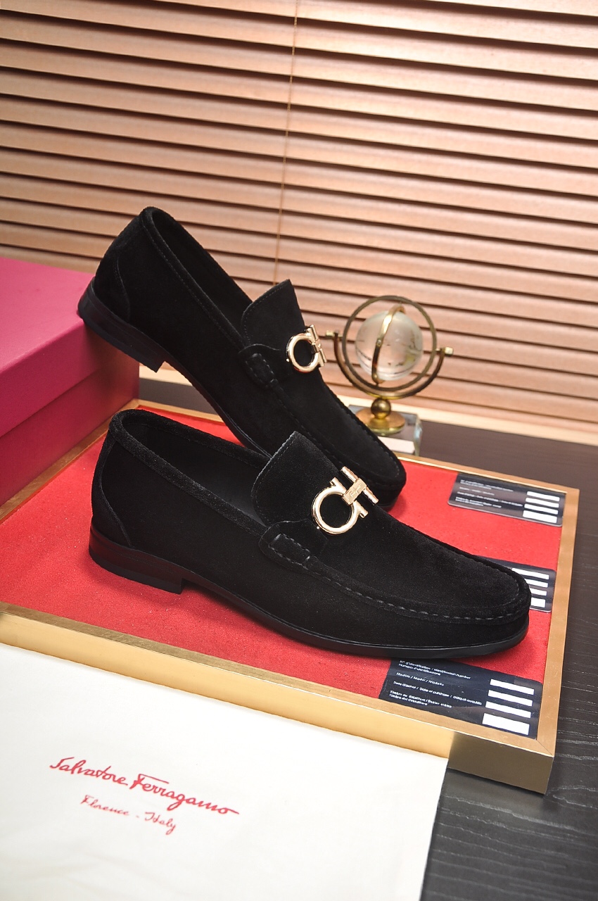 Salvatore Ferragamo Boots 2 - vstockx