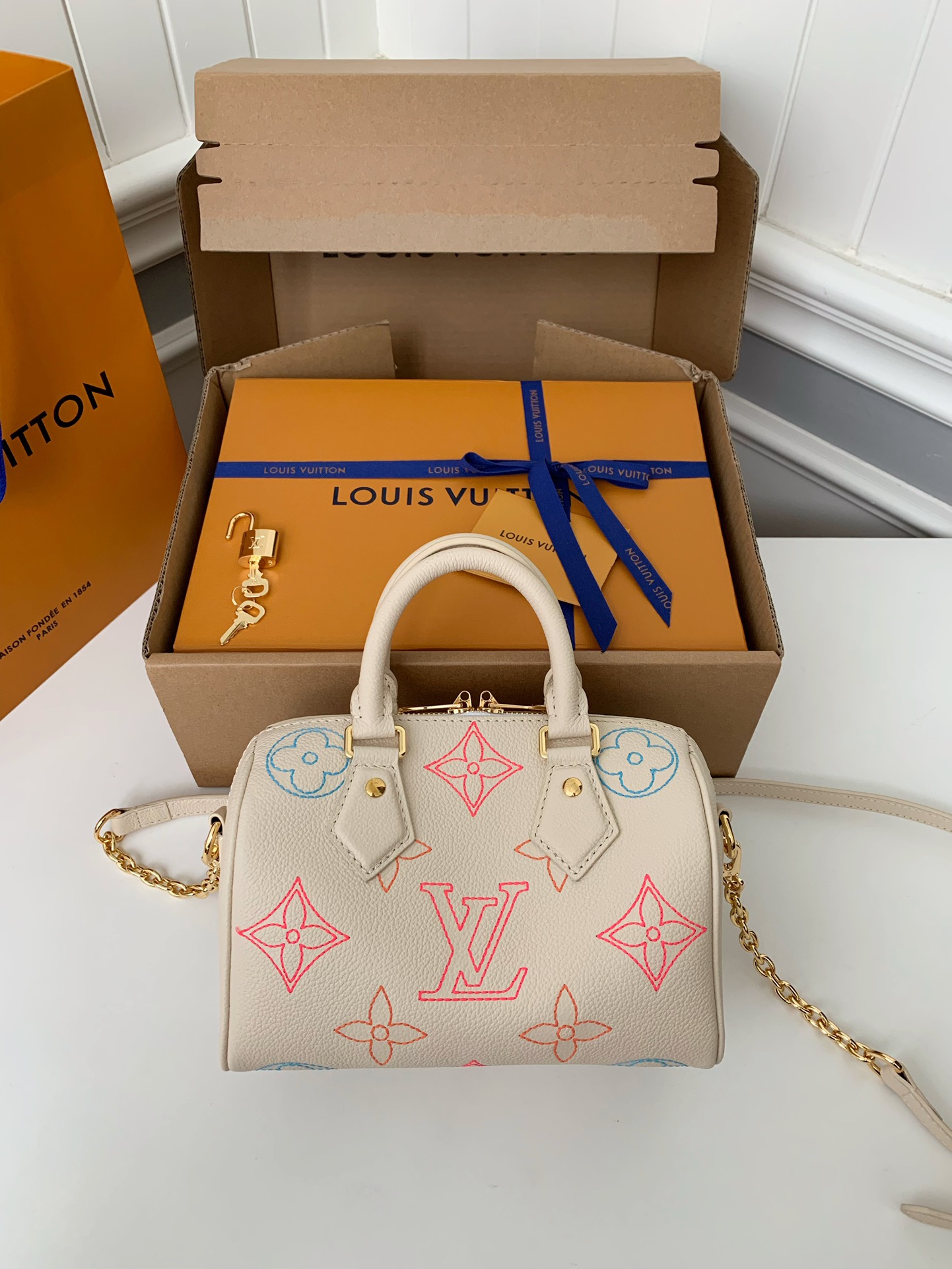 Handbags Louis Vuitton M46667 size:20.5*13.5*12cm - vstockx