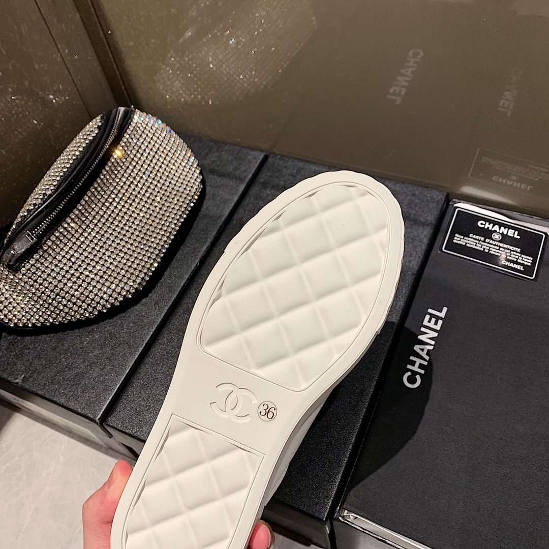 Chanel sneaker 1 - vstockx
