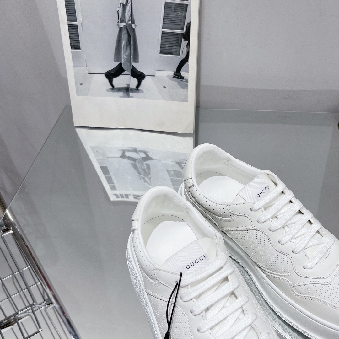 Gucci Women's GG sneaker 2 - vstockx