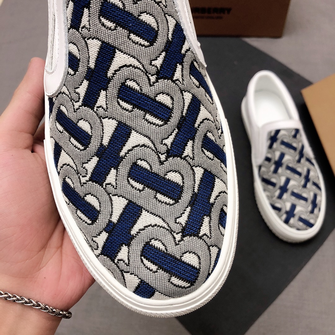 Burberry Perforated Check Sneaker 2 - vstockx