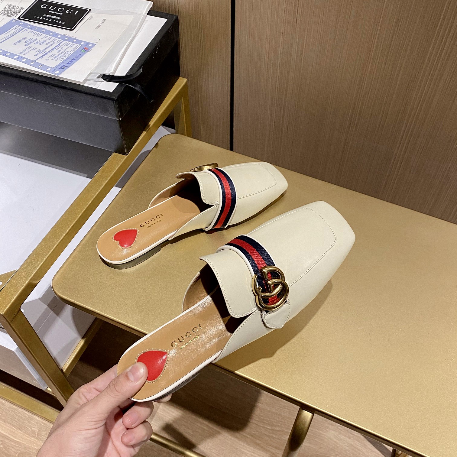 Gucci Leather mid-heel loafer Women 12 - vstockx