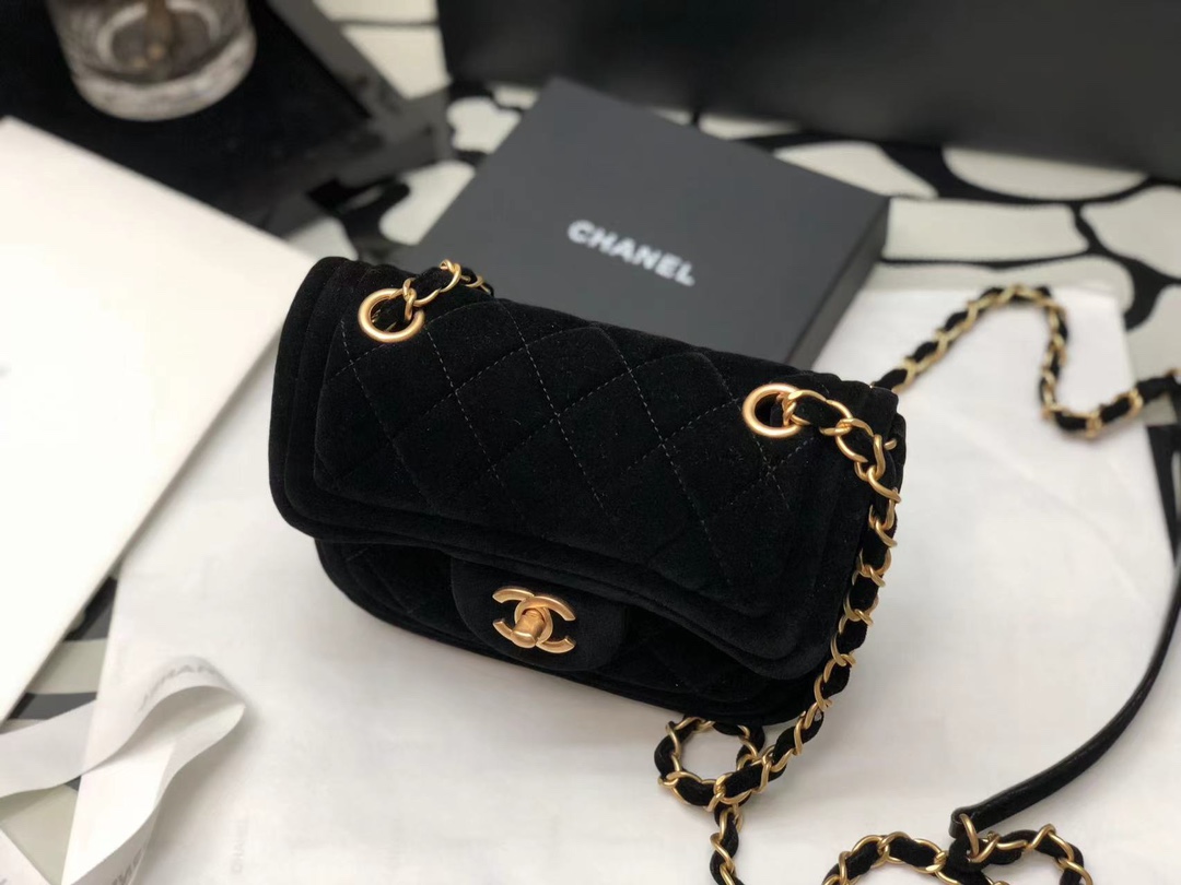 Handbag Chanel size 18  13  7 cm - vstockx