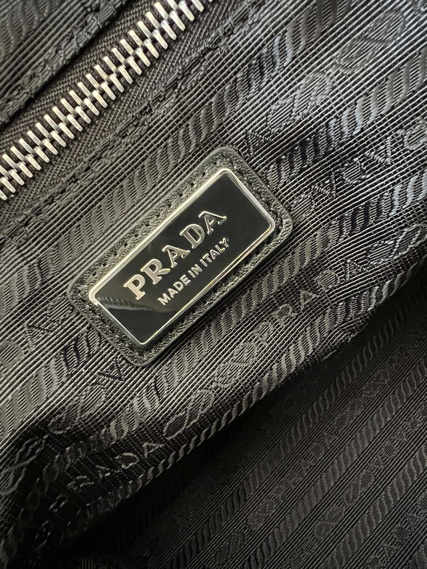 handbags prada 2VH165 26*23*11 - vstockx
