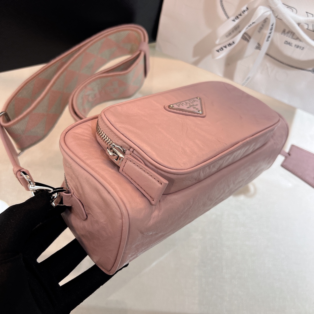 handbags prada 1BH198 22*10.5*7 - vstockx