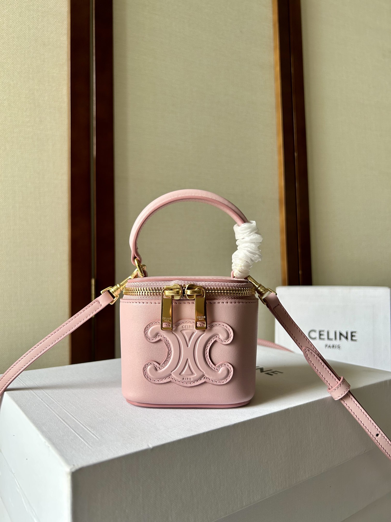 Handbags CELIN-E 110762 101762 size:9.5 X 8 X 9 cm - vstockx