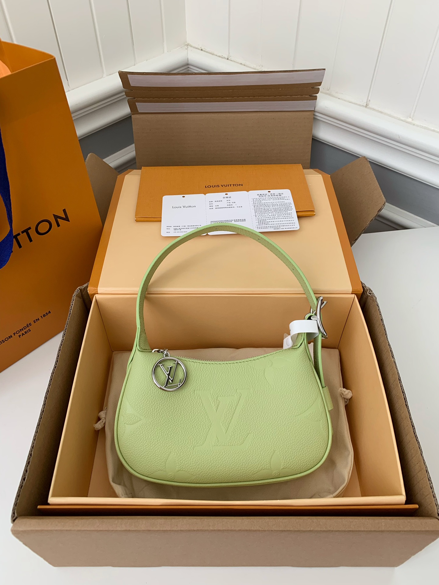 Handbags Louis Vuitton M82391 size:20.5*11*5 cm - vstockx