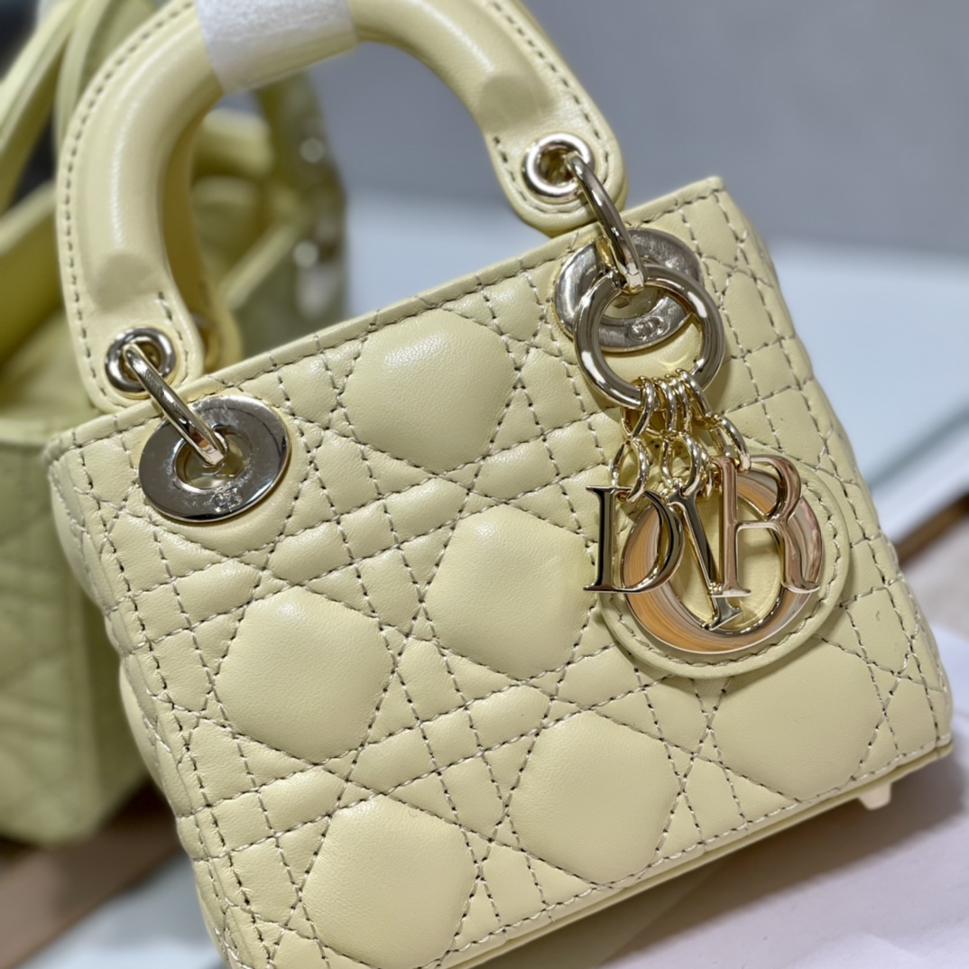 Handbags Dior  M B 6601 size:12*10*5 cm - vstockx