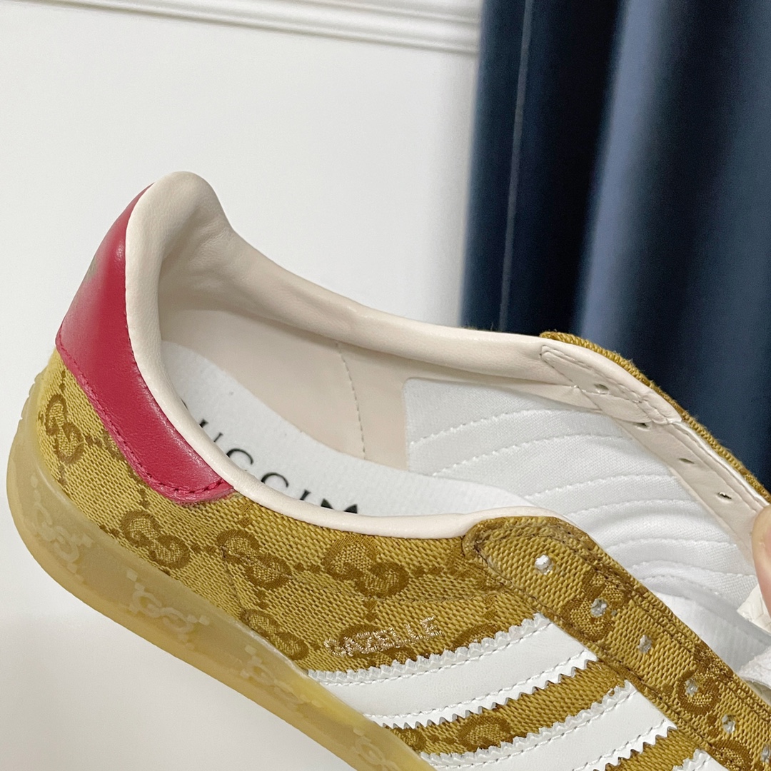 adidas x Gucci Gazelle Sneaker 6 - vstockx