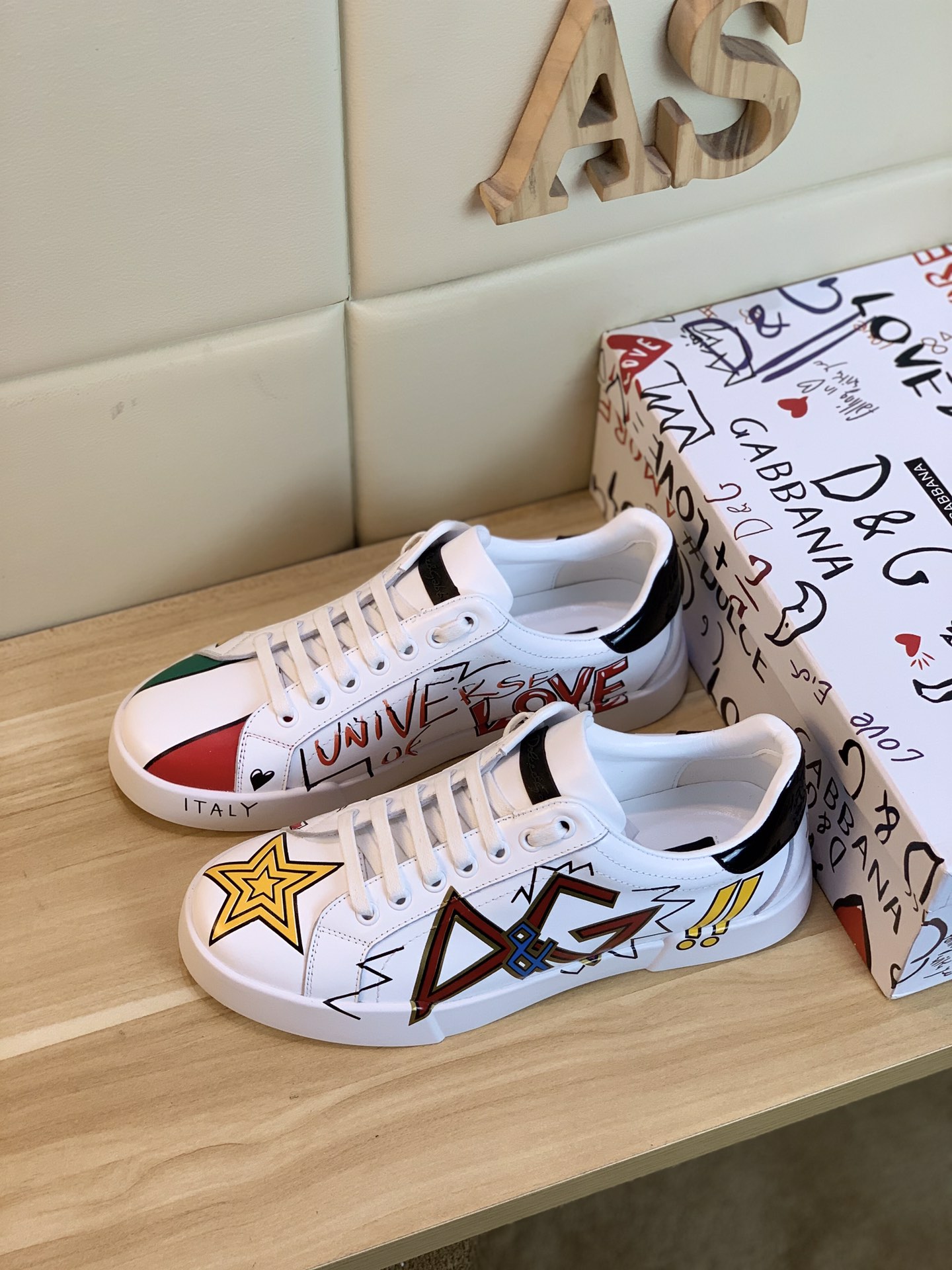 Dolce & Gabbana Low Tops Sneakers 127 - vstockx