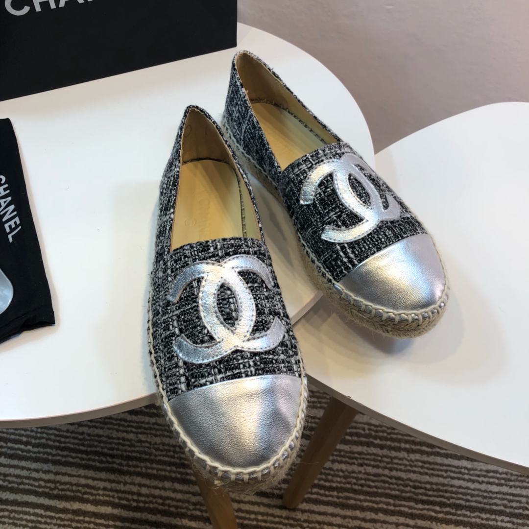 Chanel Loafers 39 - vstockx