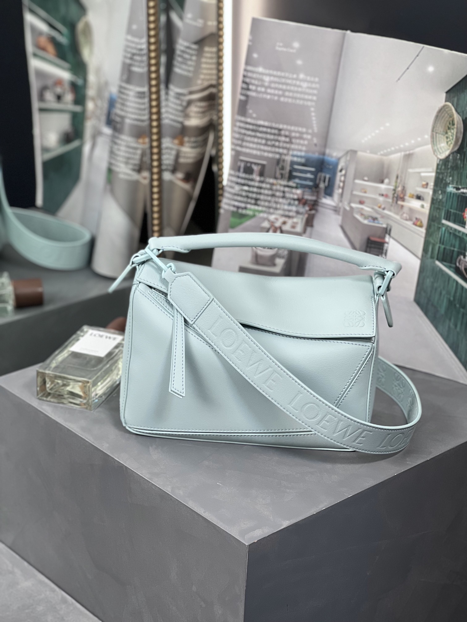 Handbags LOEWE  size:24-16.5-10.5 cm - vstockx