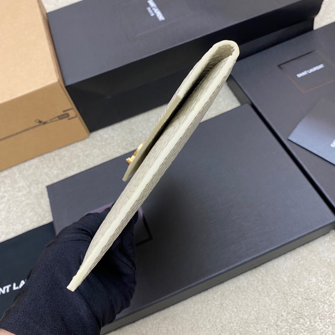 Handbags SAINT LAURENT 565739 size 27x16x2 cm - vstockx