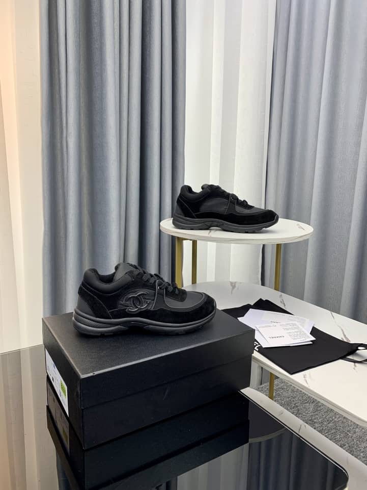 Chanel Fabric & Suede Calfskin Low Top Sneaker 59 - vstockx