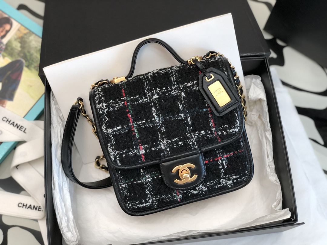 Handbag Chanel size *. * - vstockx