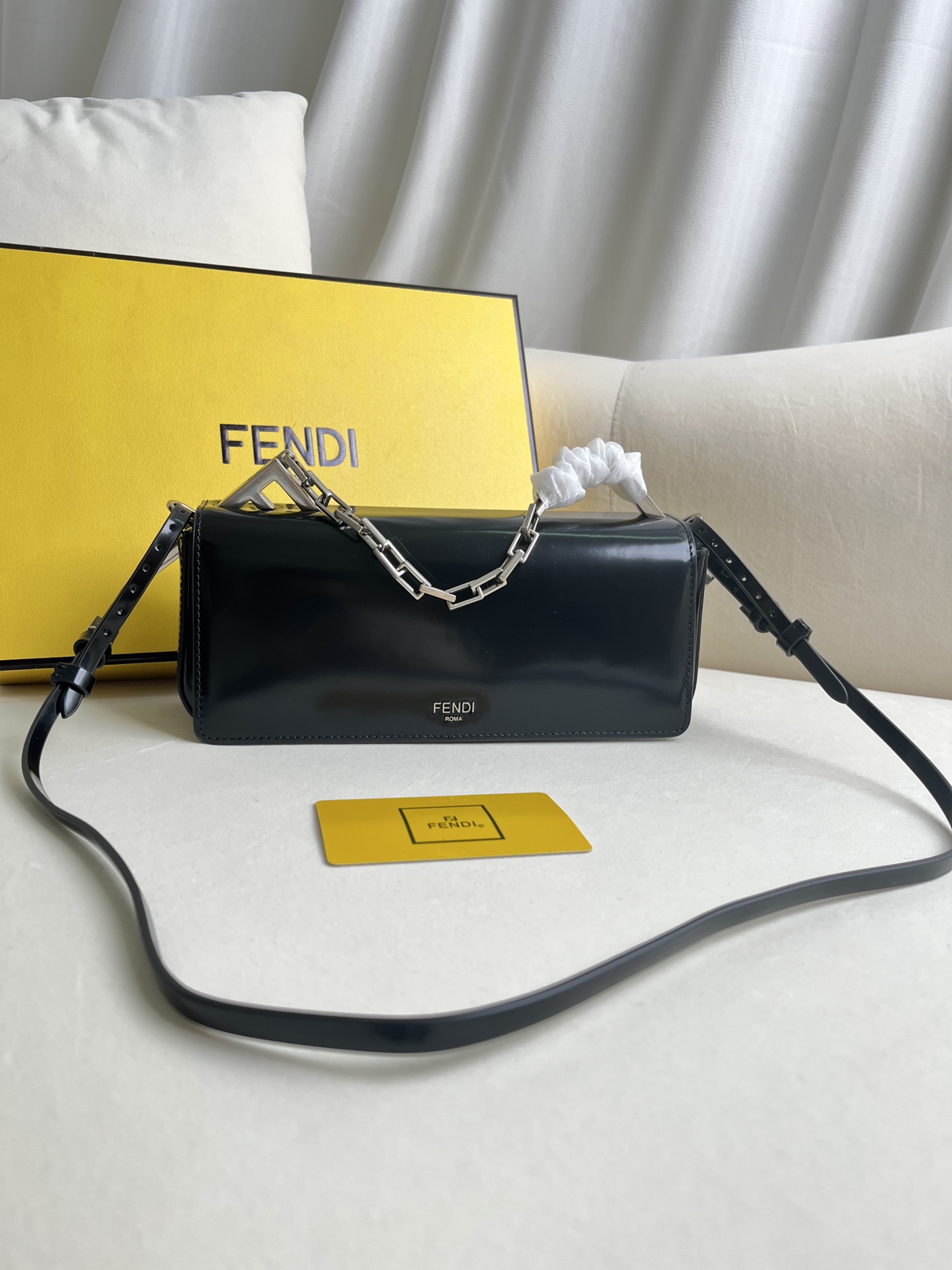 handbags FENDI 8605 size:23*13*7cm - vstockx