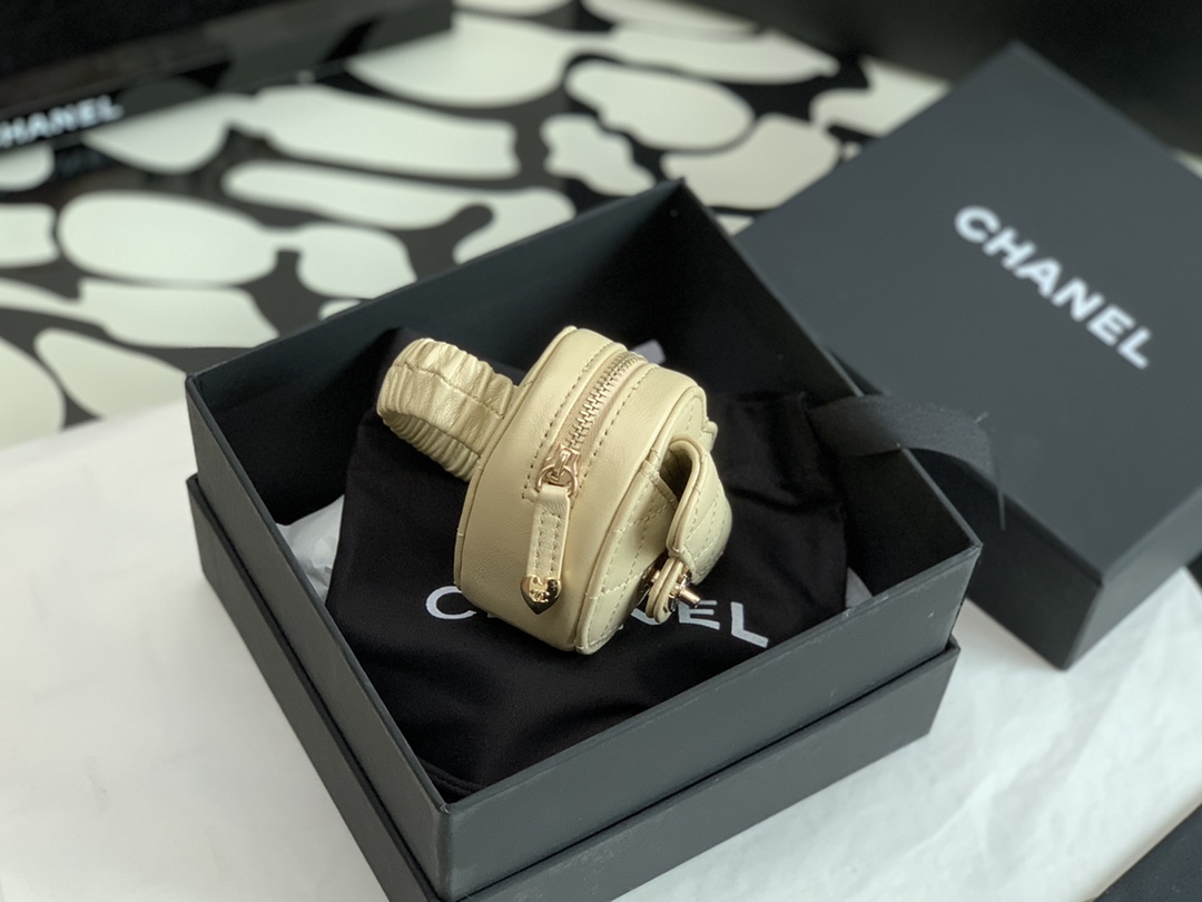 Handbag Chanel size 8*8.5*5.5* cm - vstockx