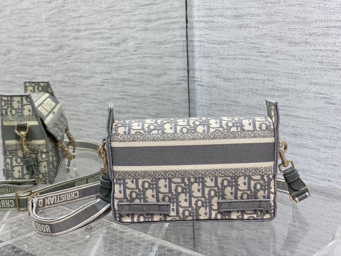 Handbag Dior size 23*15*8 cm - vstockx