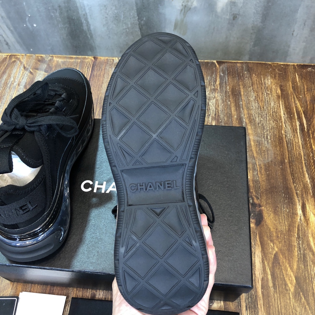 Chanel Fabric & Suede Calfskin Low Top Sneaker 14 - vstockx