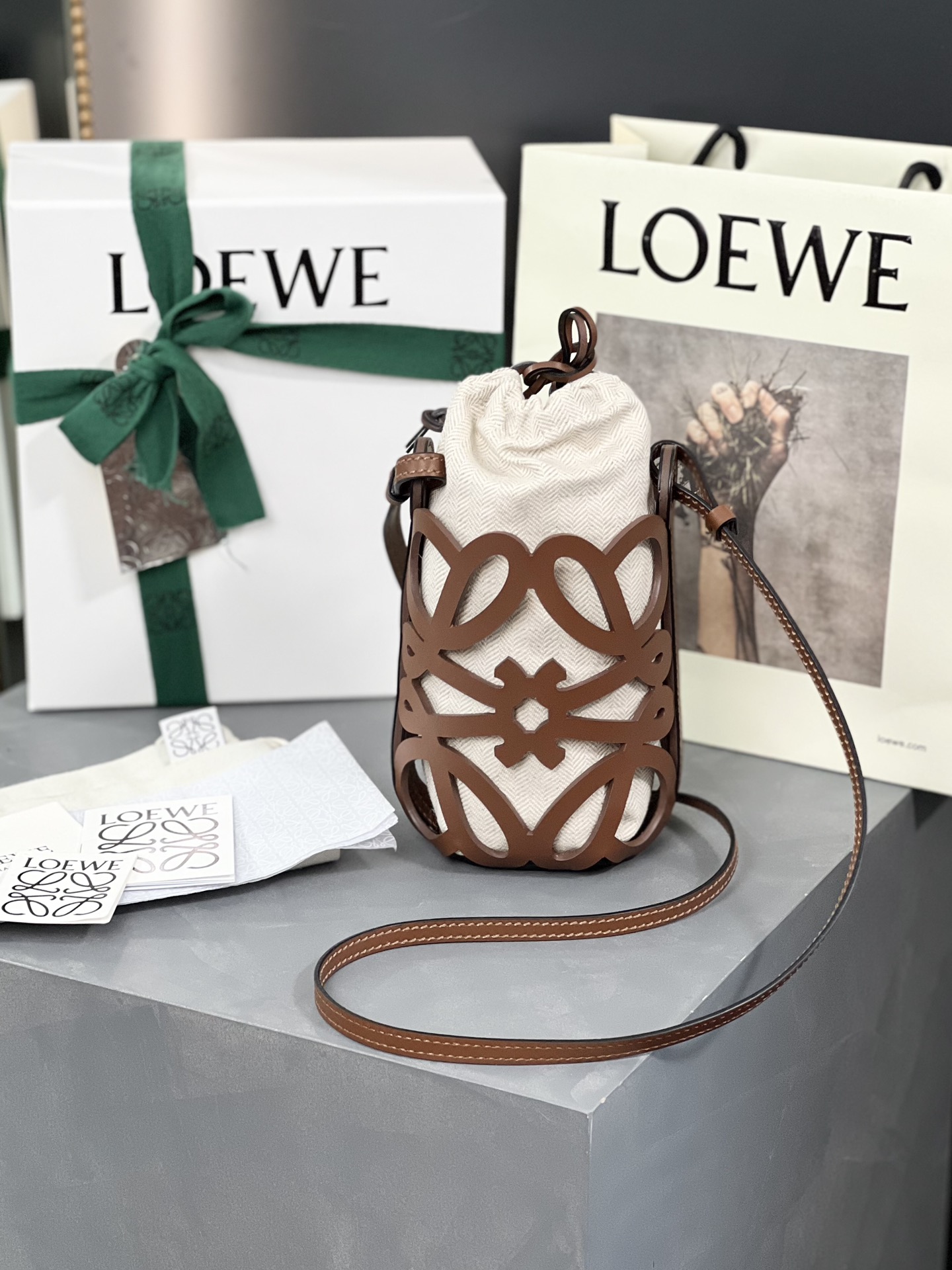 Handbags LOEWE  size:21-12-7 cm - vstockx