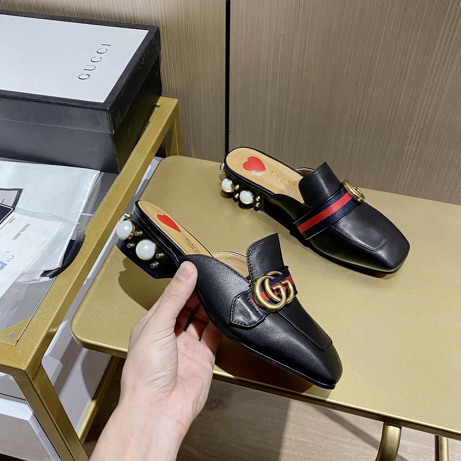 Gucci Leather mid-heel loafer Women 12 - vstockx