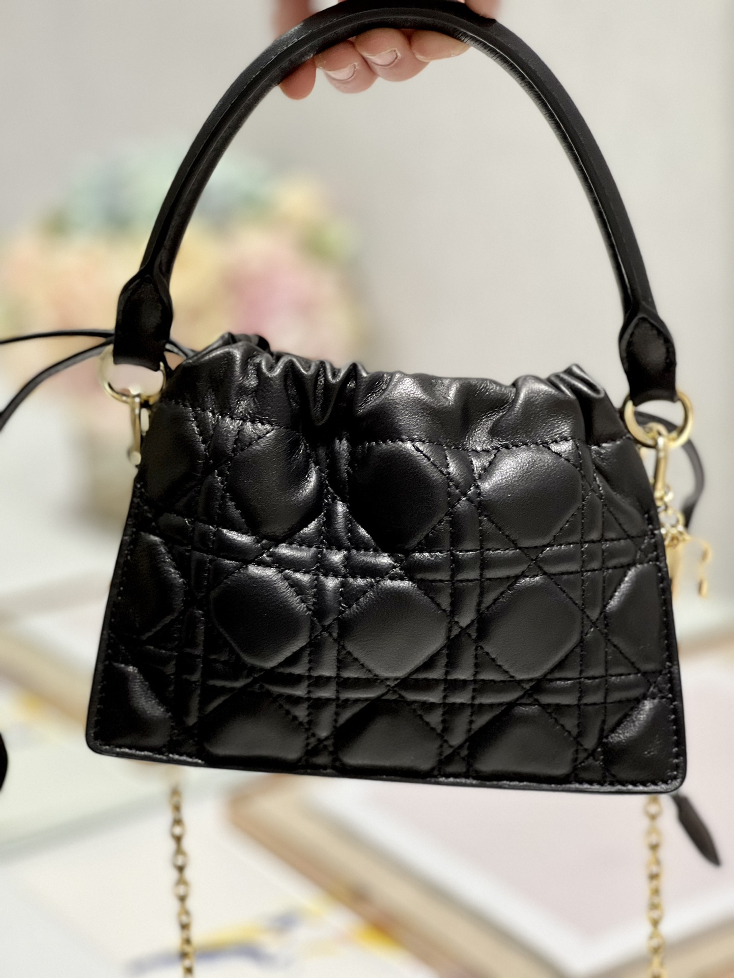Handbag Dior 0981 size 19 x 13 x 5 cm - vstockx