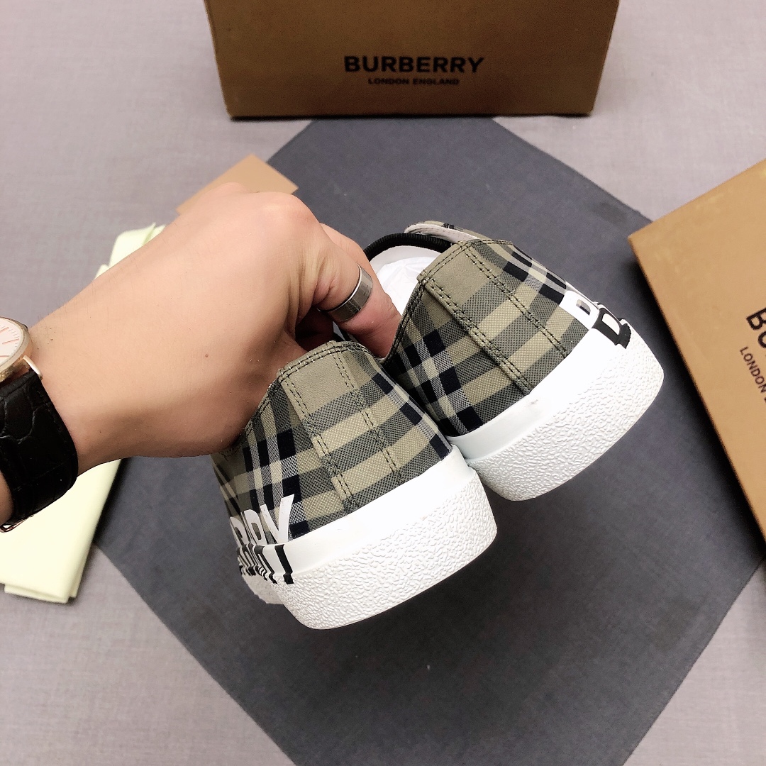 Burberry Perforated Check Sneaker 12 - vstockx