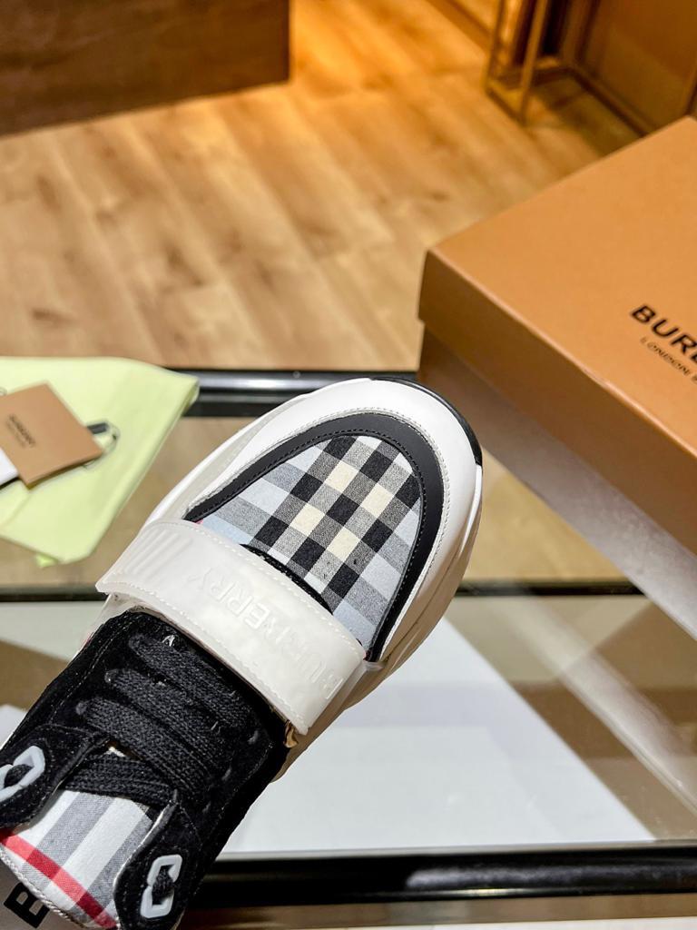 Burberry Ramsey Haymarket Check Print Light Blue White Black - vstockx