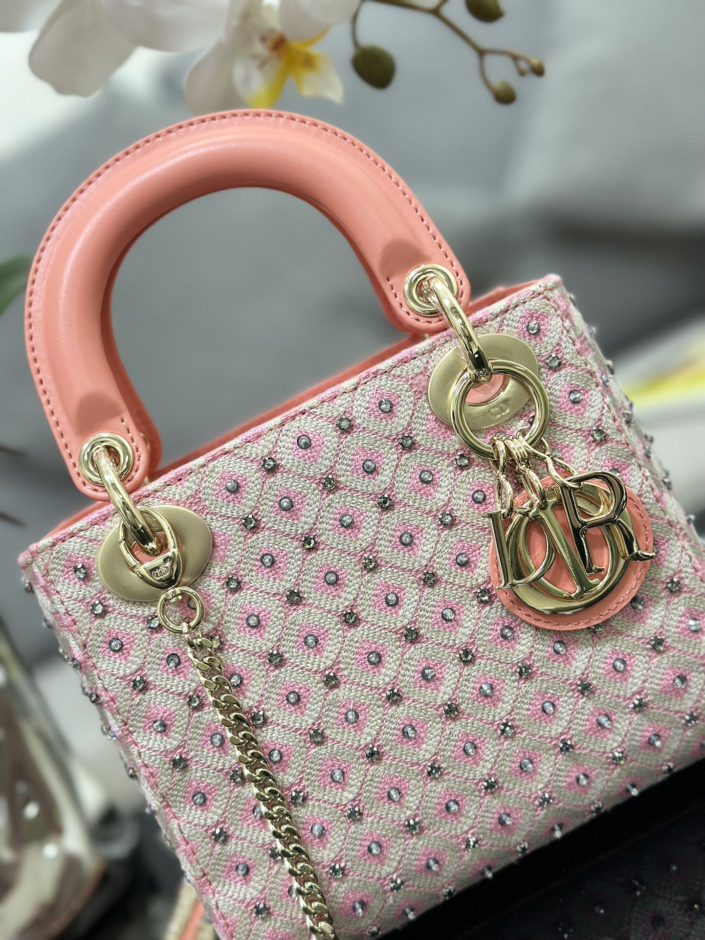 Handbag Dior M0505 size 17 x 15 x 7 cm - vstockx