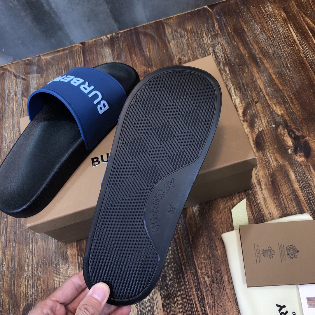 Burberry Slipper 4 - vstockx