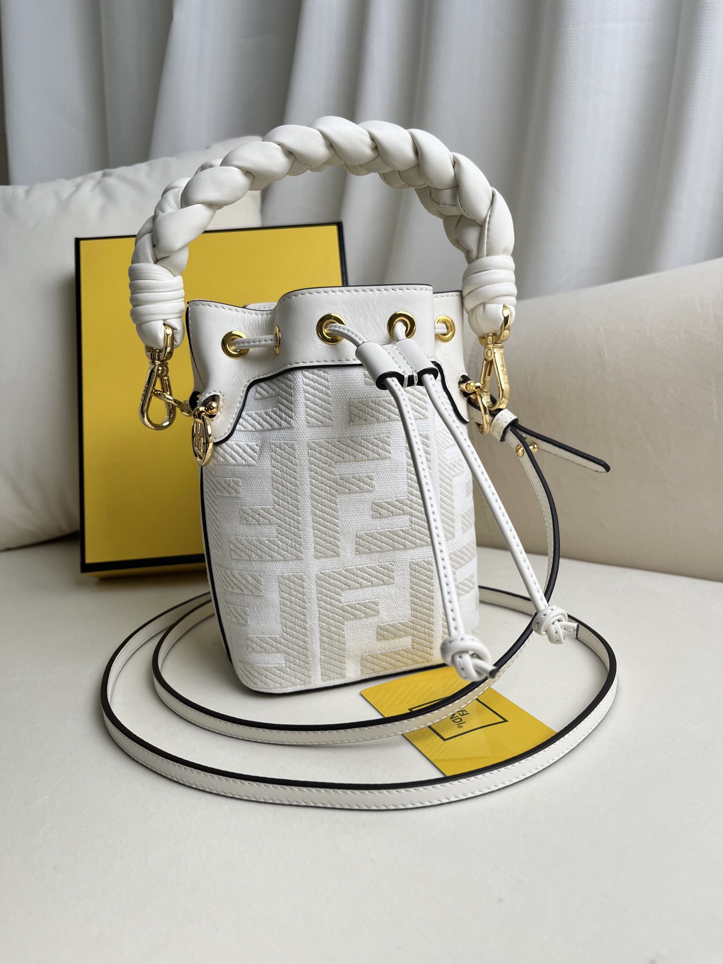 handbags FENDI 038 size:12*18*10cm - vstockx
