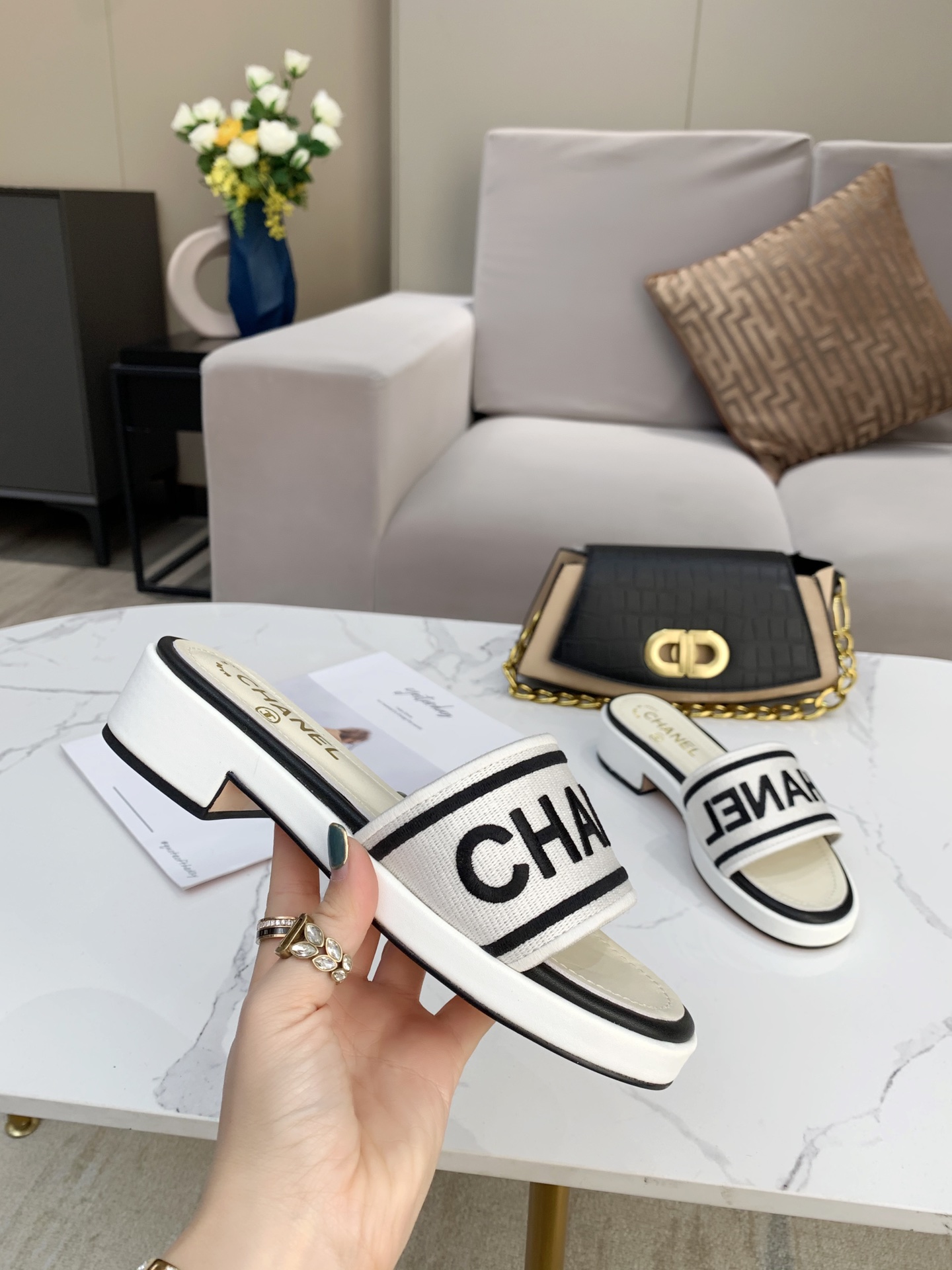Chanel Slides 19 - vstockx