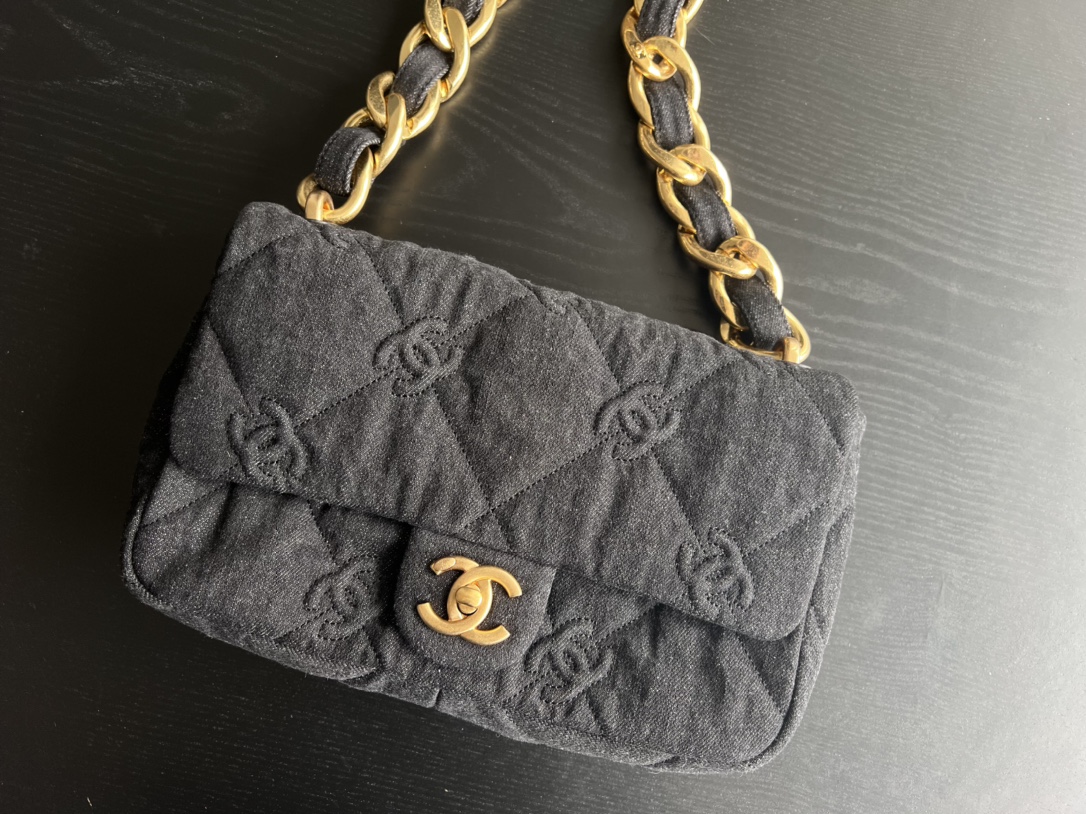 Handbag Chanel 3216 size 23 cm - vstockx