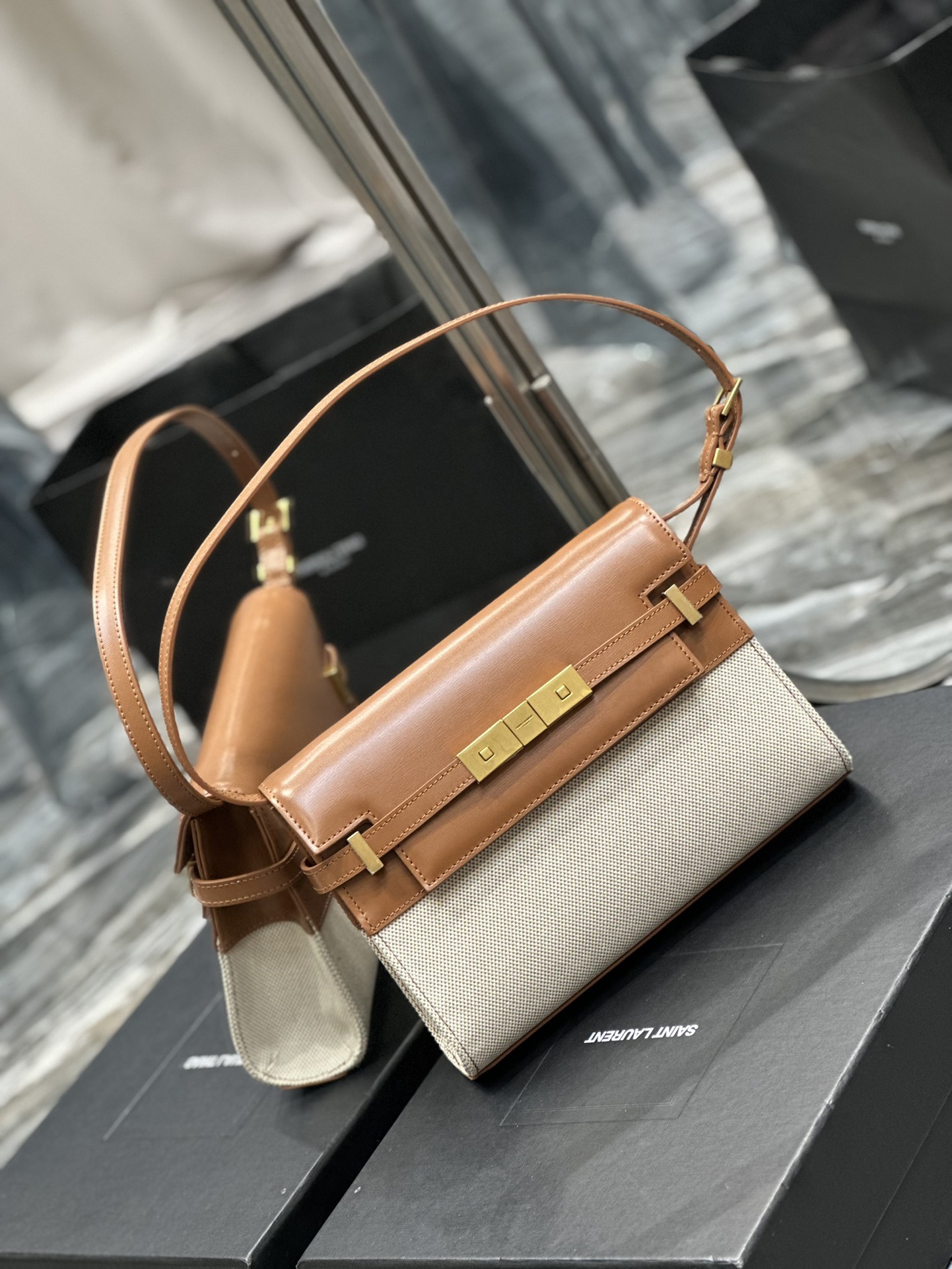Handbags SAINT LAURENT 675626 size 24x17.5x6 cm - vstockx
