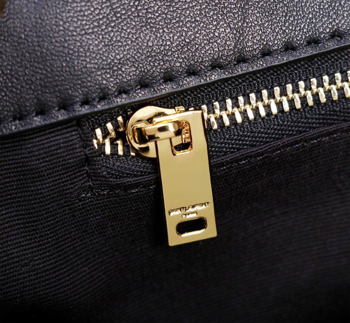 Handbags SAINT LAURENT 734153 size 26  14  7 cm - vstockx