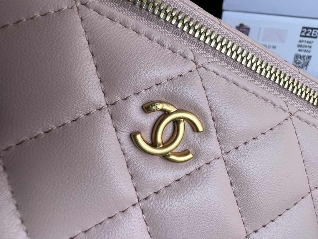 Handbag Chanel AP2303 size 17cmx9.5cmx8 cm - vstockx
