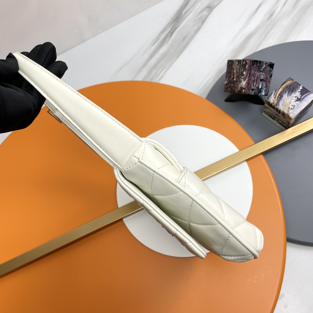 Handbags SAINT LAURENT 698567 size 24  18  5.5 cm - vstockx