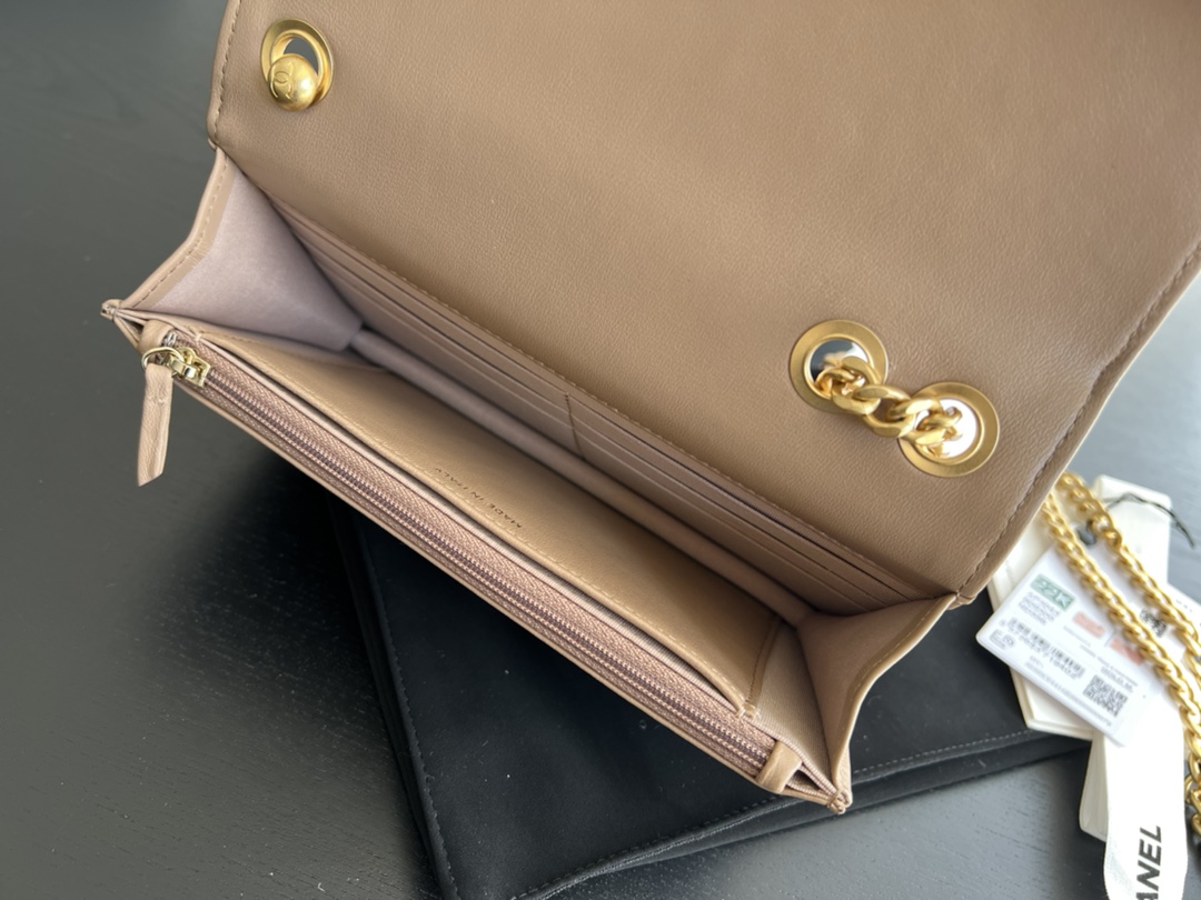 Handbag Chanel AP3043 size 19 cm - vstockx