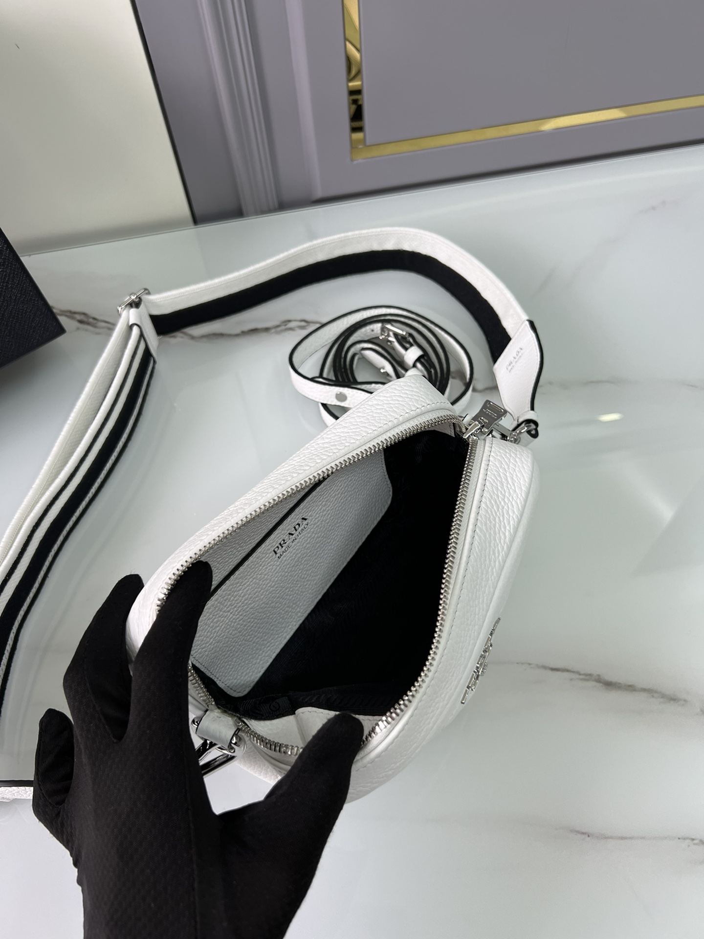 handbags prada 1BH192 19*12*6 - vstockx