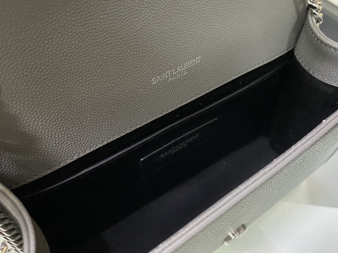 Handbags SAINT LAURENT 469390 size 20x12.5x5 cm - vstockx