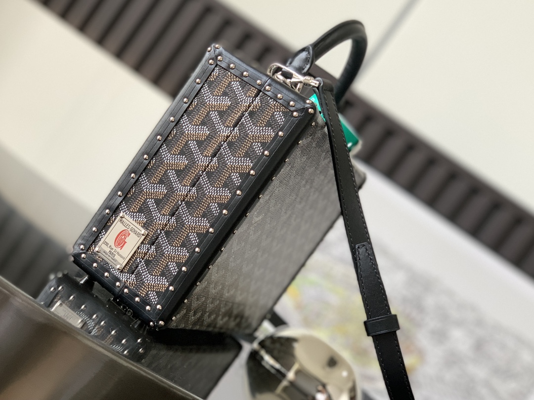 Handbags Goyard Grand Htel 8018 size:17*7.7*24.5 cm - vstockx