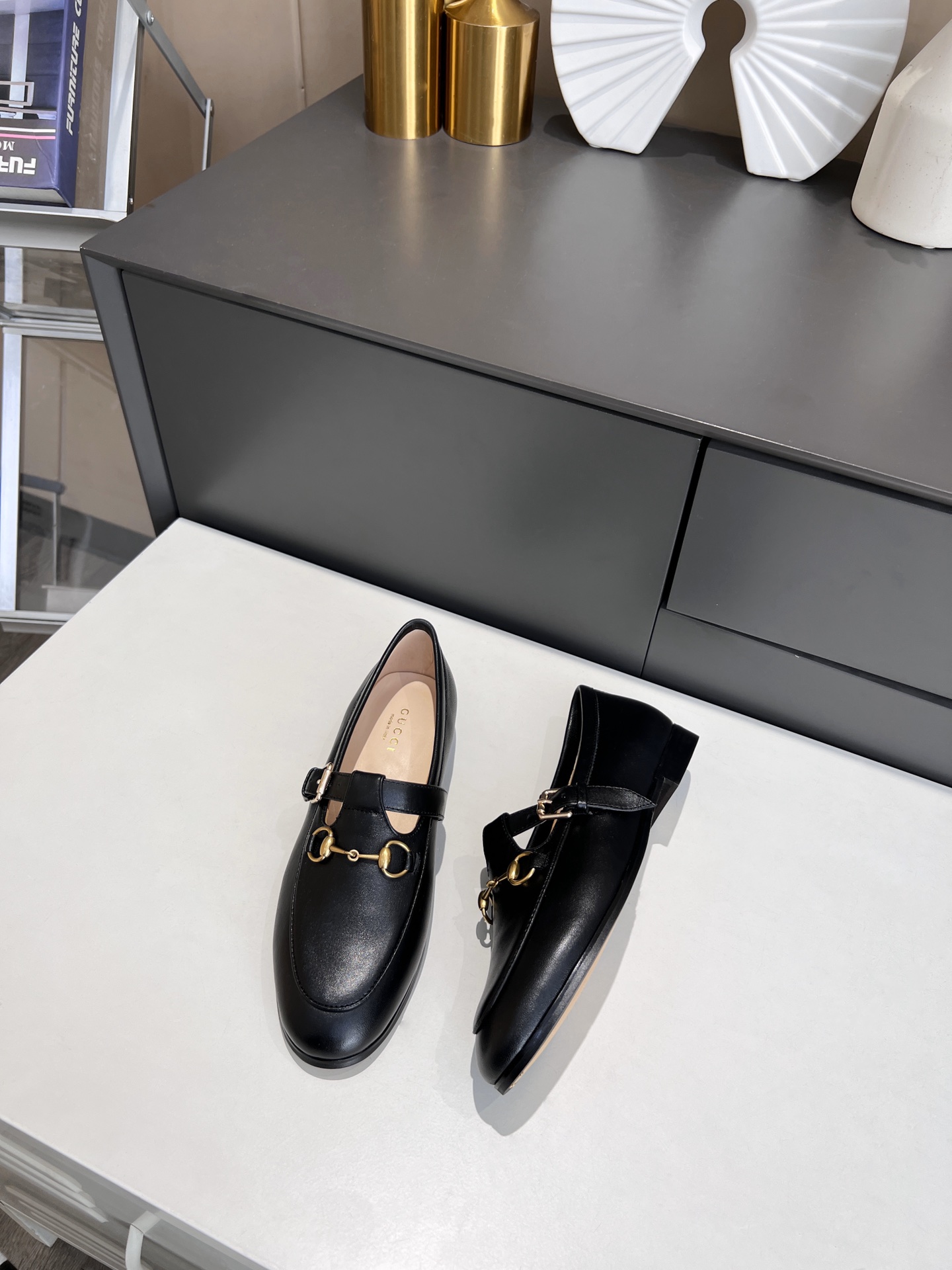 Gucci Women's maxi GG Gucci Jordaan loafer WOMEN 6 - vstockx