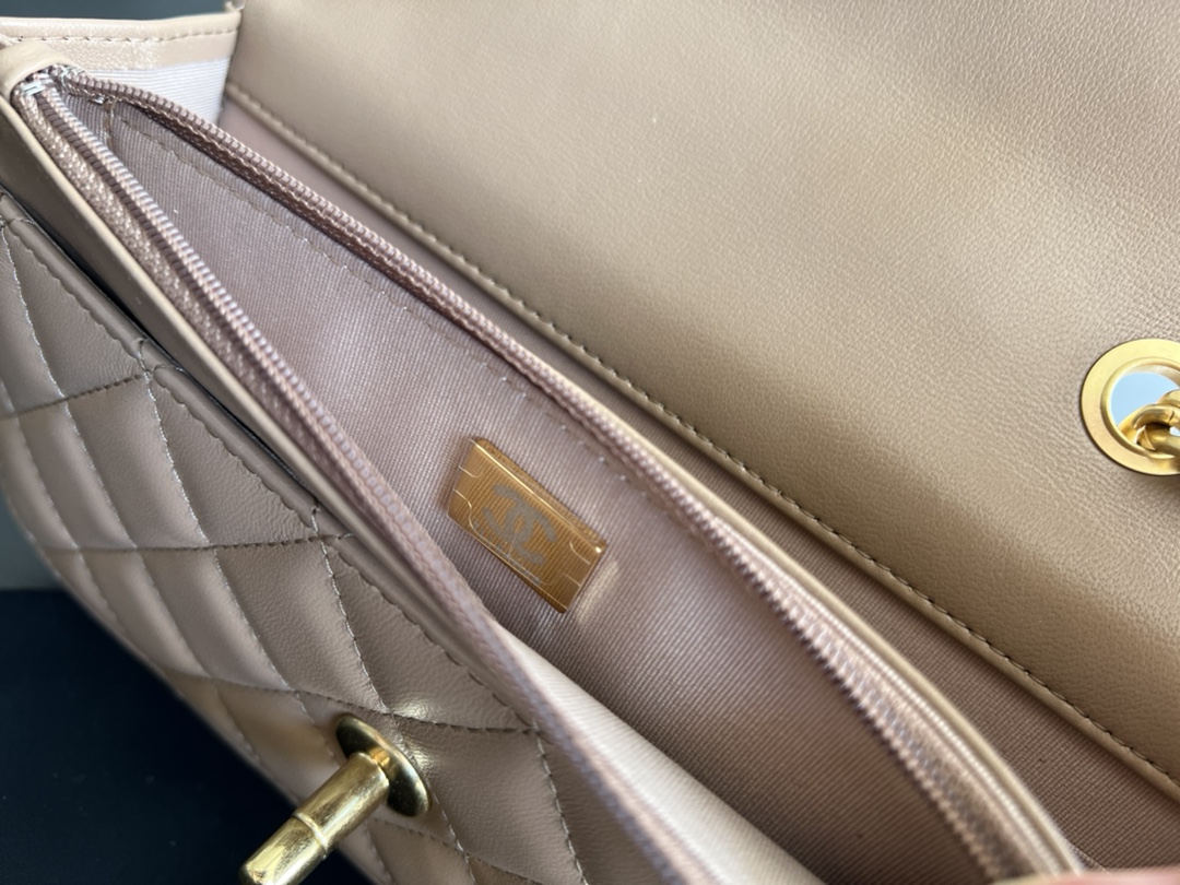 Handbag Chanel AP3043 size 19 cm - vstockx